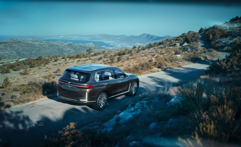 Illustration for article titled I Dare You To Look At More Pictures Of The Unsettling BMW X7